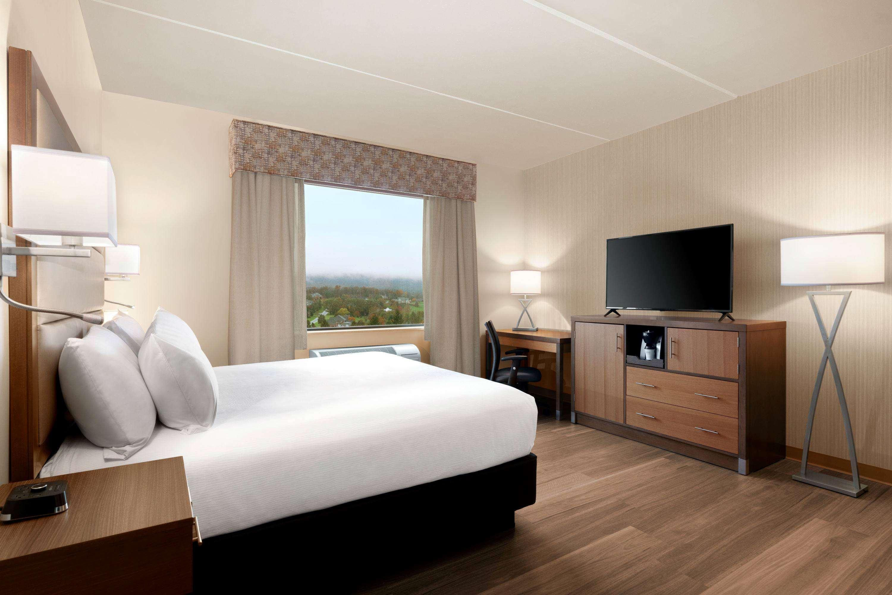 Wyndham Garden State College Hotel Boalsburg Eksteriør billede