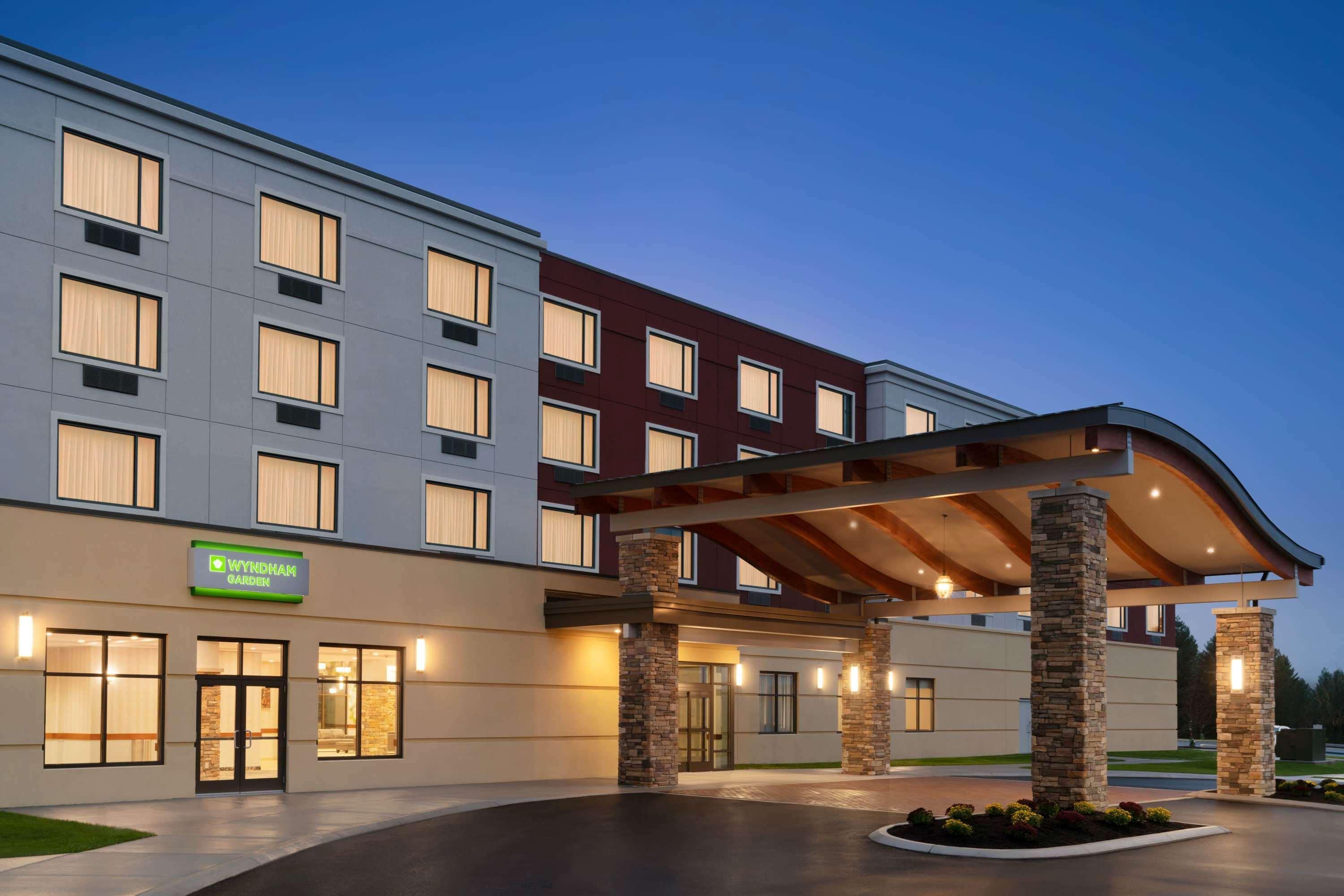 Wyndham Garden State College Hotel Boalsburg Eksteriør billede