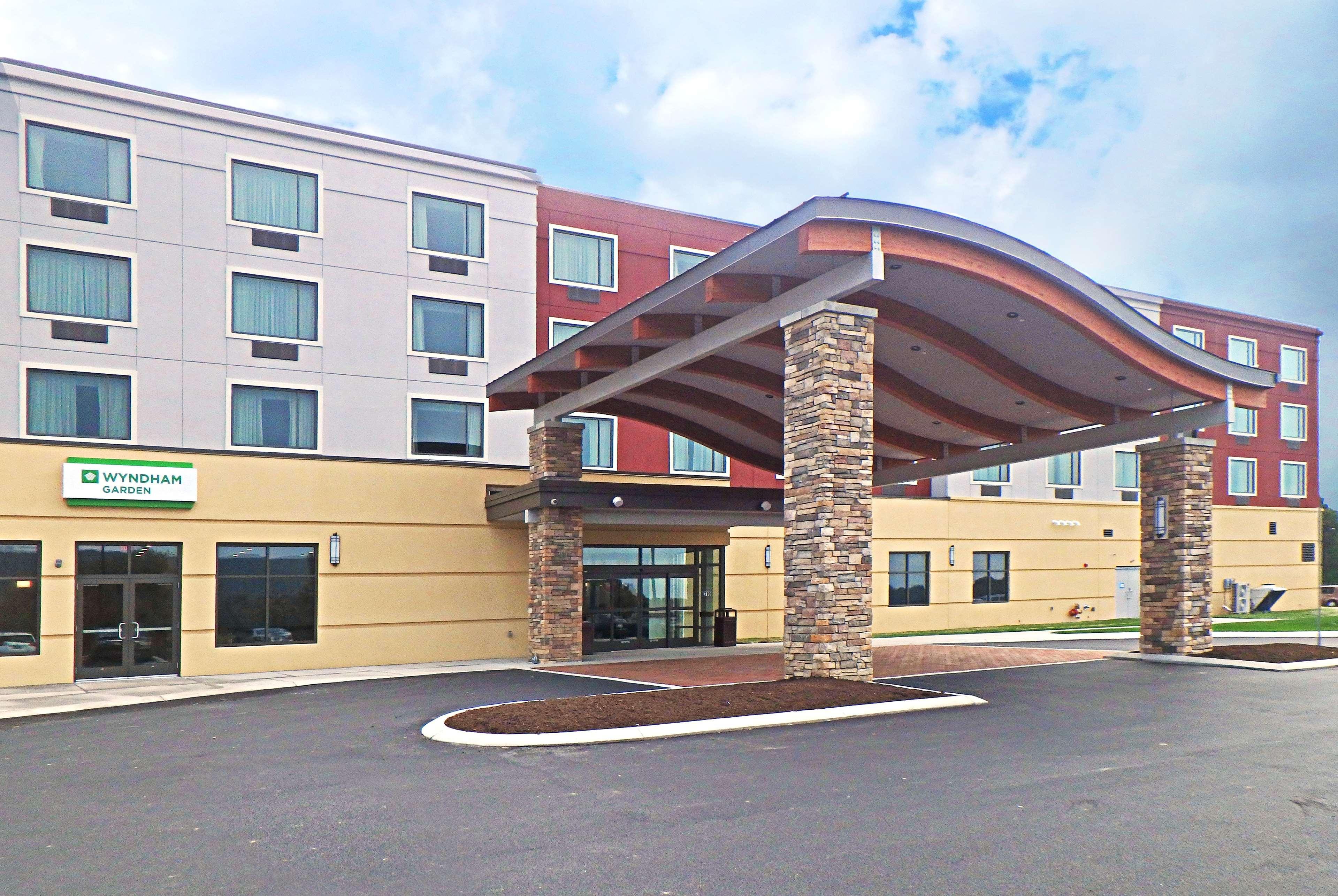 Wyndham Garden State College Hotel Boalsburg Eksteriør billede